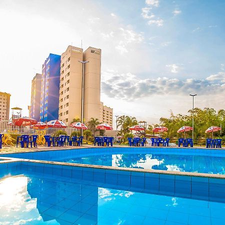 Flat Caldas Novas - Golden Dolphin Express Екстер'єр фото